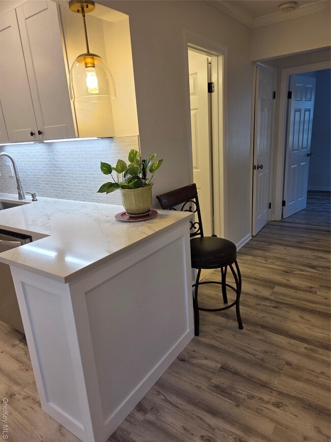 Photo - 127 E 12th St