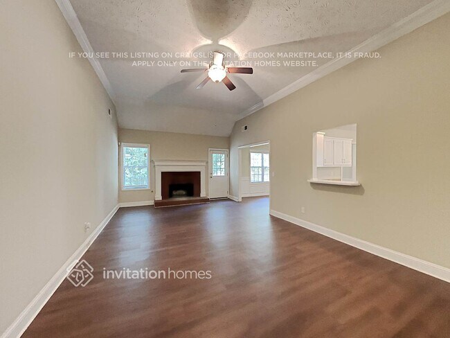 Photo - 2585 Shady Ln SW