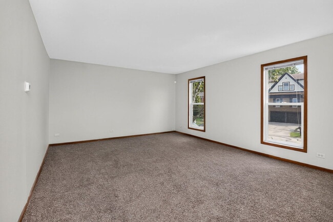Photo - 436 Fordham Pl
