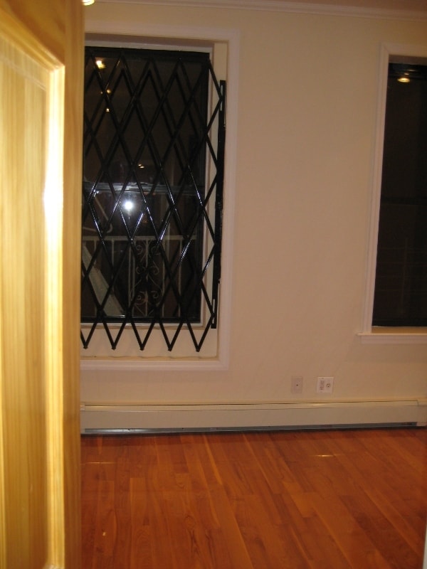 Photo - 206 E 124th St