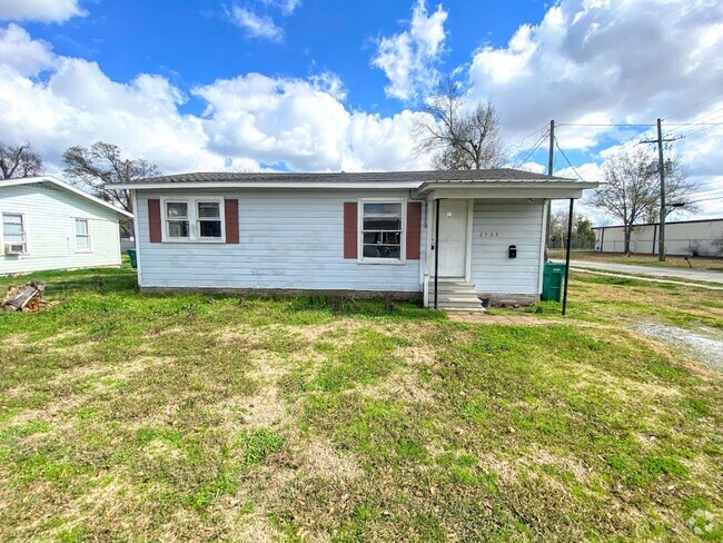 Building Photo - 2709 Cline St Rental