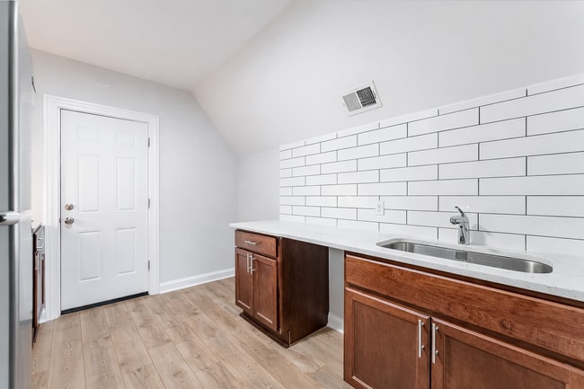 Photo - 6337 W Patterson Ave Unidad 2