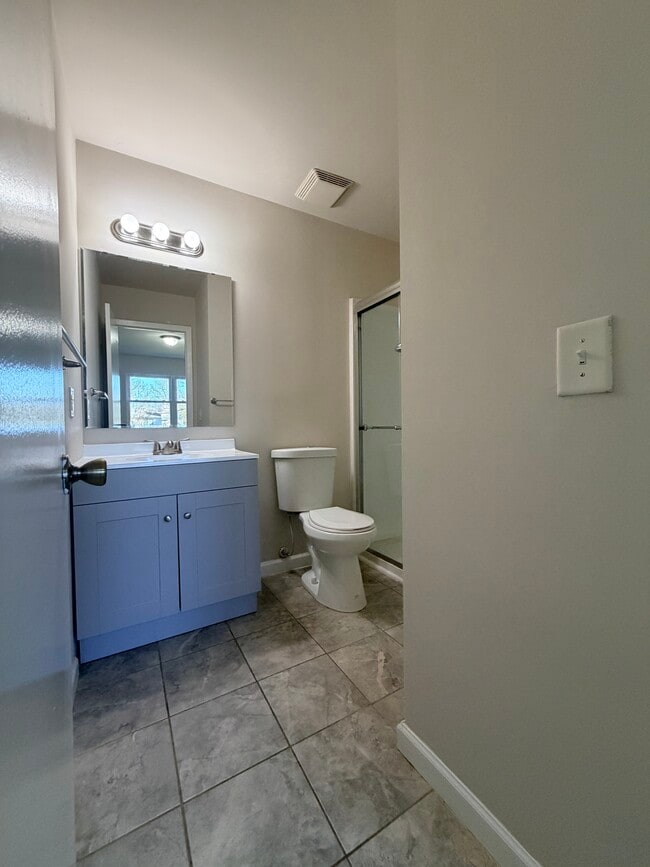 Photo - 504 Woodchip Rd