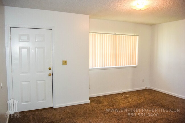 Photo - Quad Near Campus- 2 full bedrooms