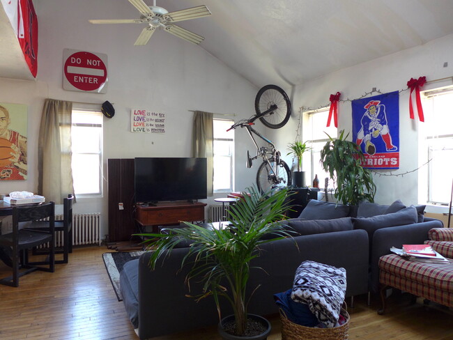 Photo - 240 Washington St Apartment Unit 1