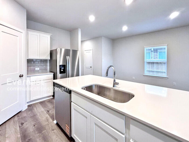 Photo - 32506 Timber Point Dr House