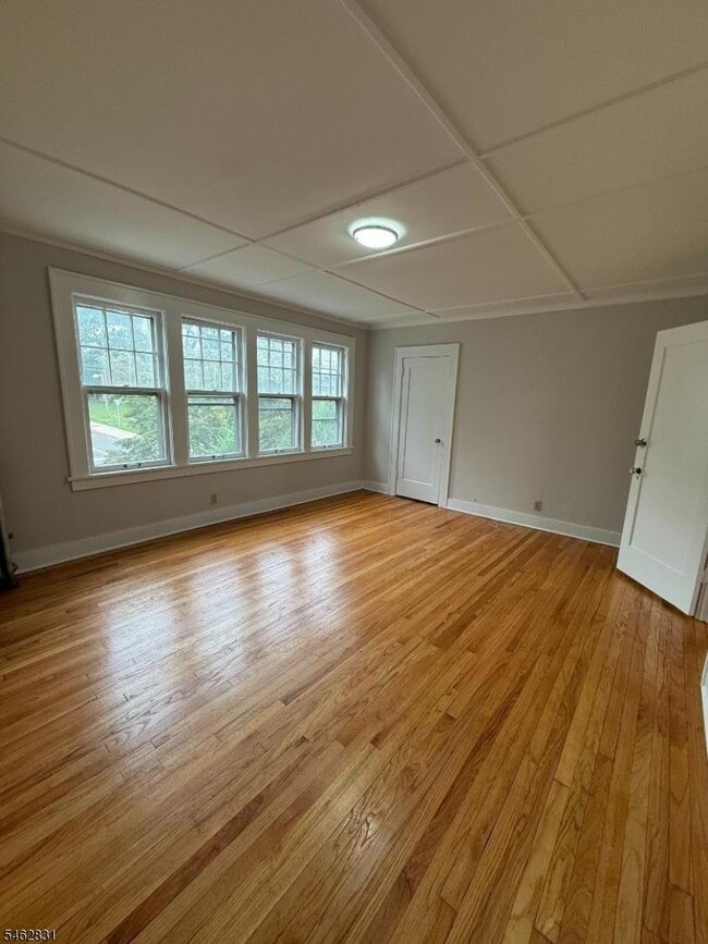 91 Nichol Ave