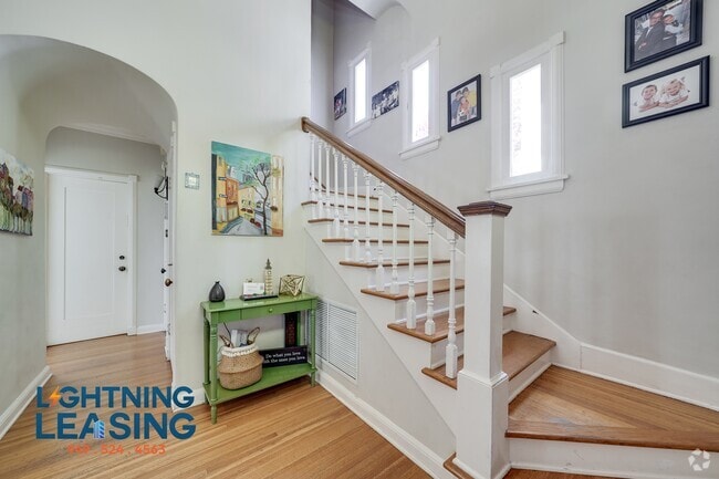 Building Photo - 815 S Highland-1B Rental
