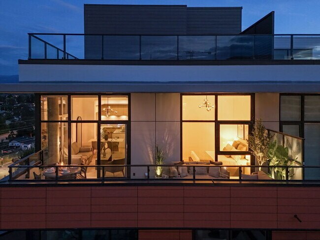 Photo - 3389 Lakeshore Rd Unit 605