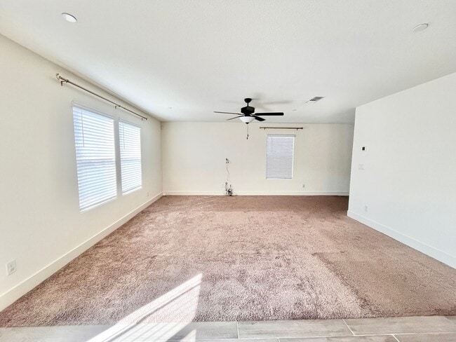 1602 Dodder Dr