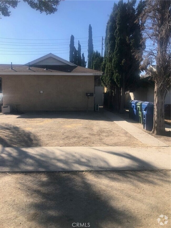 Building Photo - 14820 Aztec St Unit 14820 Rental