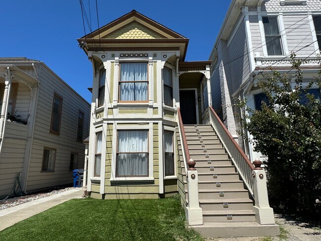 Photo - 1205 Santa Clara Ave Unidad #B