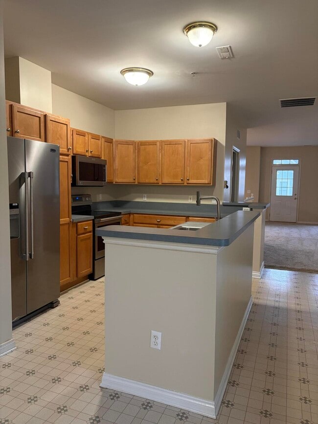 Photo - 534 Constitution St