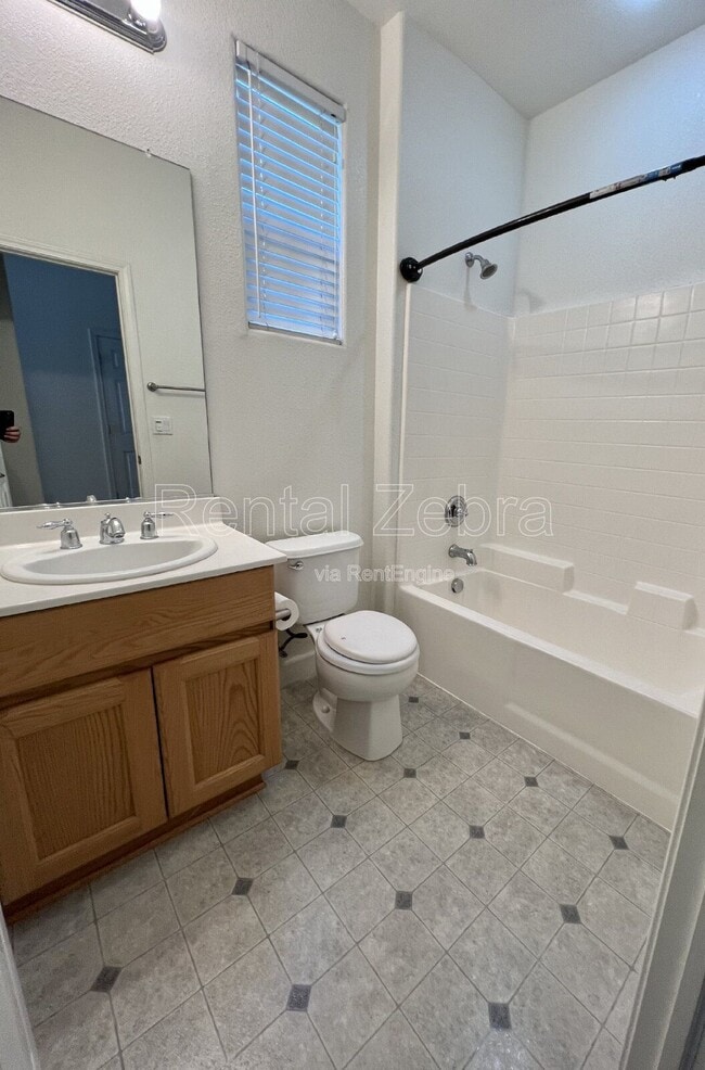 Photo - 459 Jacobs Dr