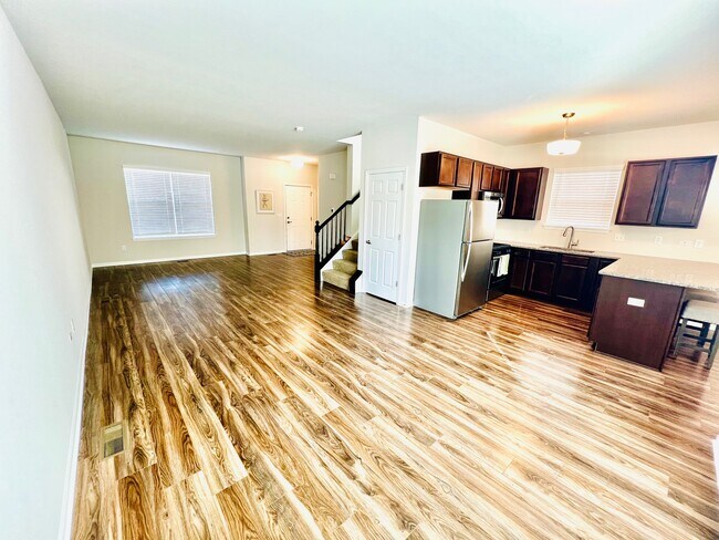 Photo - 931 Station Blvd