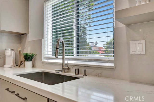 Photo - 6743 Colgate Ave