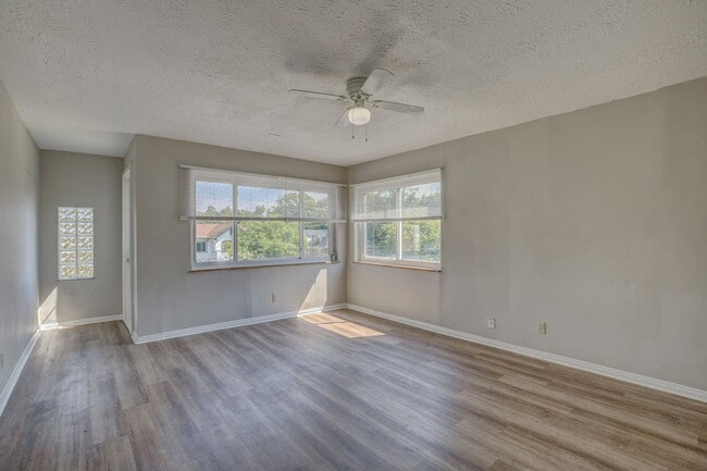 Photo - 783 N Fred Shuttlesworth Cir Unit 4