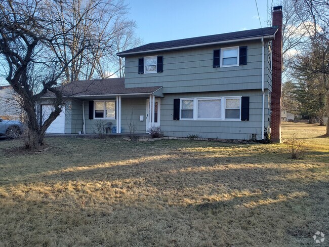 Building Photo - 21 Carpenter Ln Rental