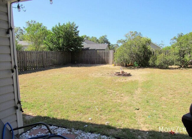 Photo - 2034 Monroe St