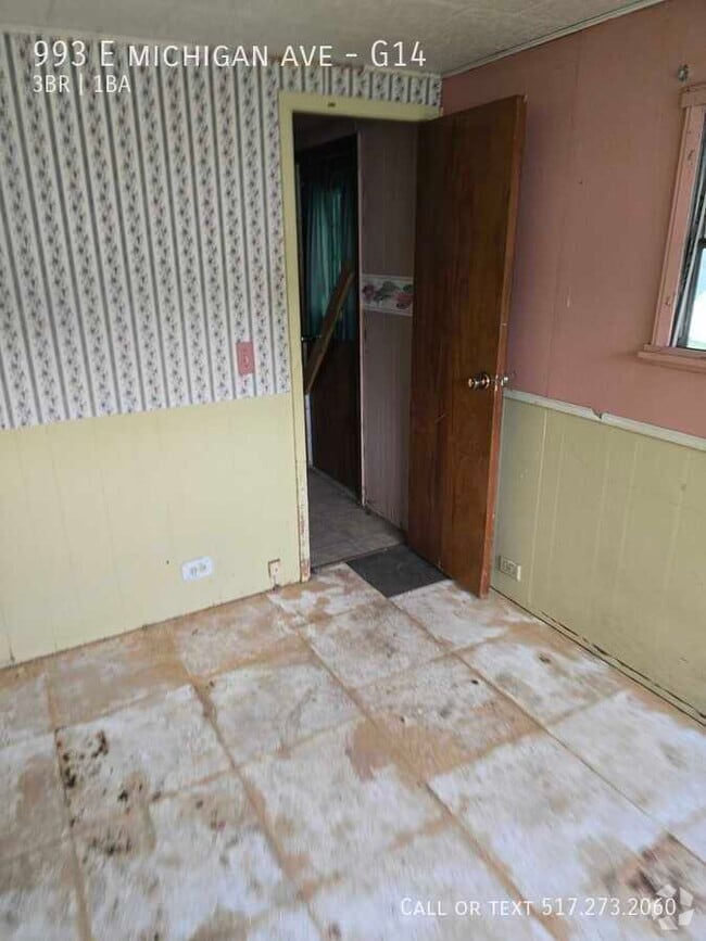 Building Photo - 993 E Michigan Ave Rental