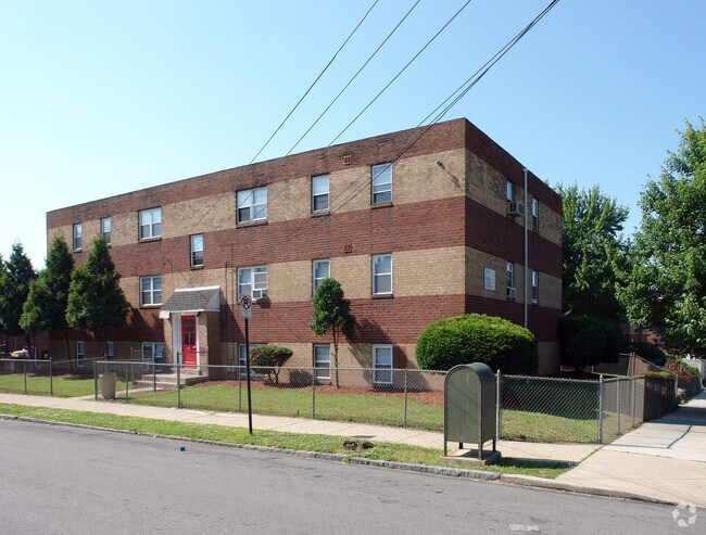 Jefferson Court Apartments - Jefferson Court Apartments