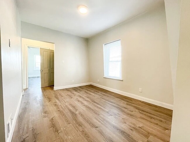 Photo - 30 Woodbine St Unit 2