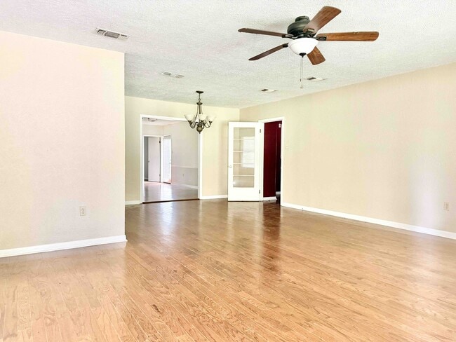 Photo - 9384 S Riveroaks Dr