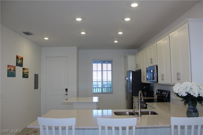 Photo - 5527 Double Eagle Cir Unidad 3843