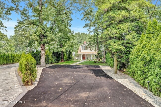 Photo - 637 Beacon Blvd