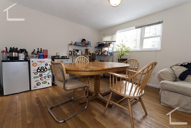 Photo - 135 Glenville Ave