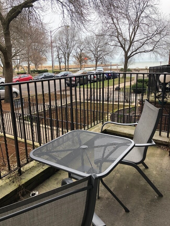 Photo - 1101 W Pratt Blvd Unit 1W