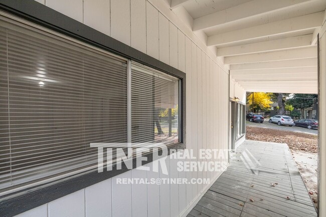 Photo - 4910 Gastman Way Unit B