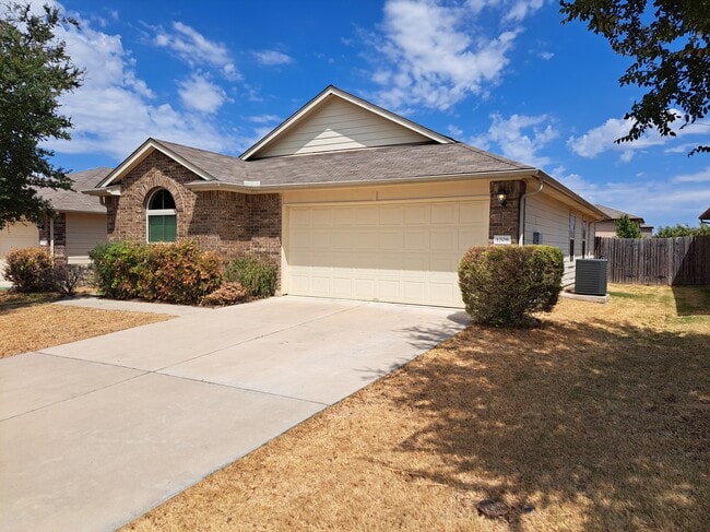 Photo - 1208 Hawkeye Point Rd