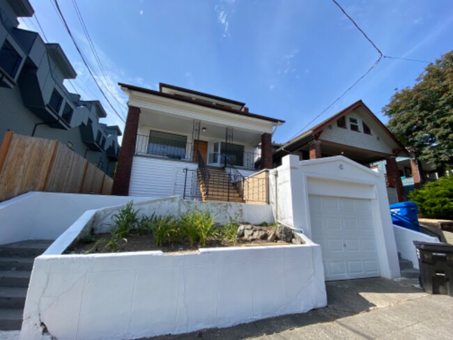 Photo - 4457 Whitman Ave N