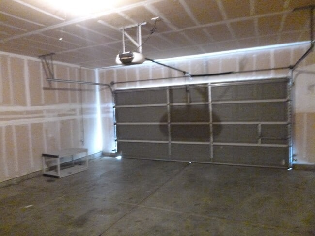 Photo - 4 bedroom 2 bath home located in Yuba City