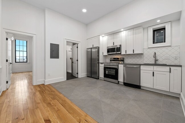 Building Photo - 1121 Dayton St Unit 102 Rental