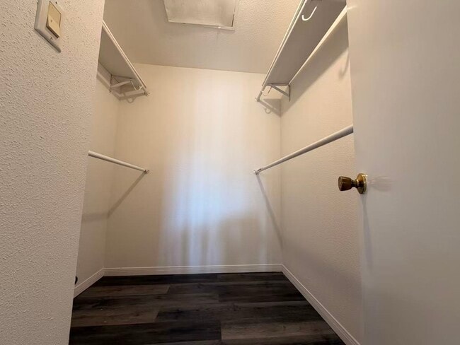 Photo - 2220 Bering Dr Unidad 12