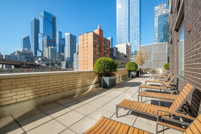 Photo - 420 W 42nd St Condo