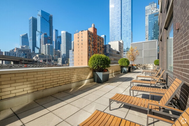 Building Photo - 420 W 42nd St Rental