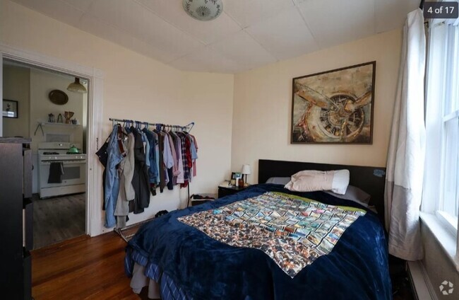 Building Photo - 38 Jefferson St Unit 1 Rental