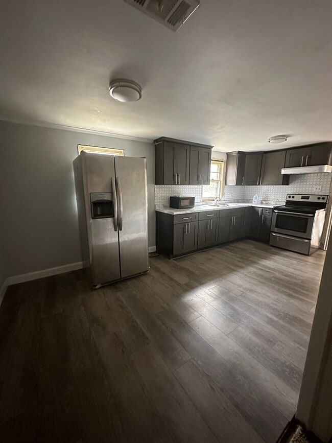 Photo - 3 Bed/2 Bath Home