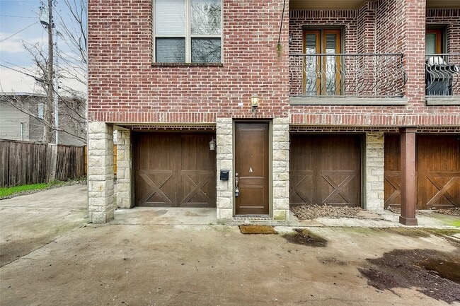 2606 N Henderson Ave Unit A