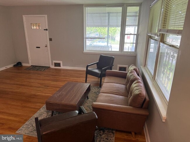 Photo - 5032 Sargent Rd NE