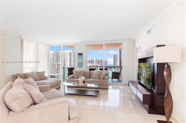 Photo - 3370 NE 190th St Unidad 3370 NE 190th St # 2007