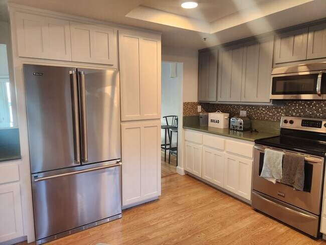 Photo - 210 Palmetto Ave