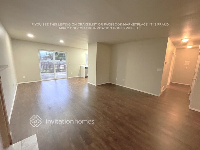 Photo - 3807 230th St E