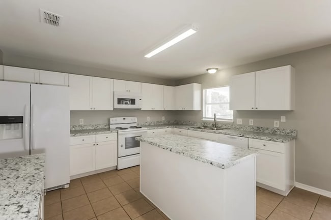 Photo - 6034 Sunset Vista Dr