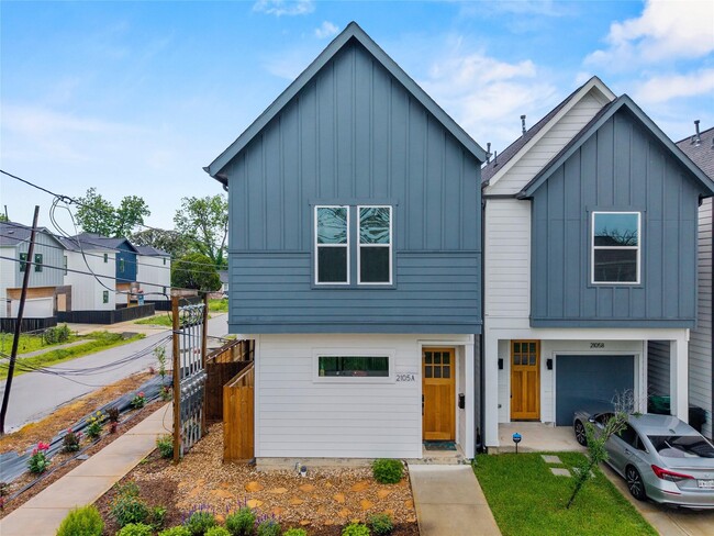 Photo - 2105 Sam Wilson St