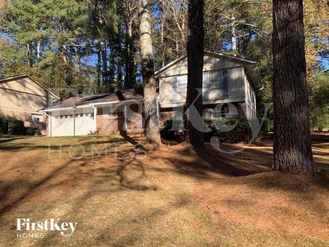 Photo - 1478 Spruce Ridge Way