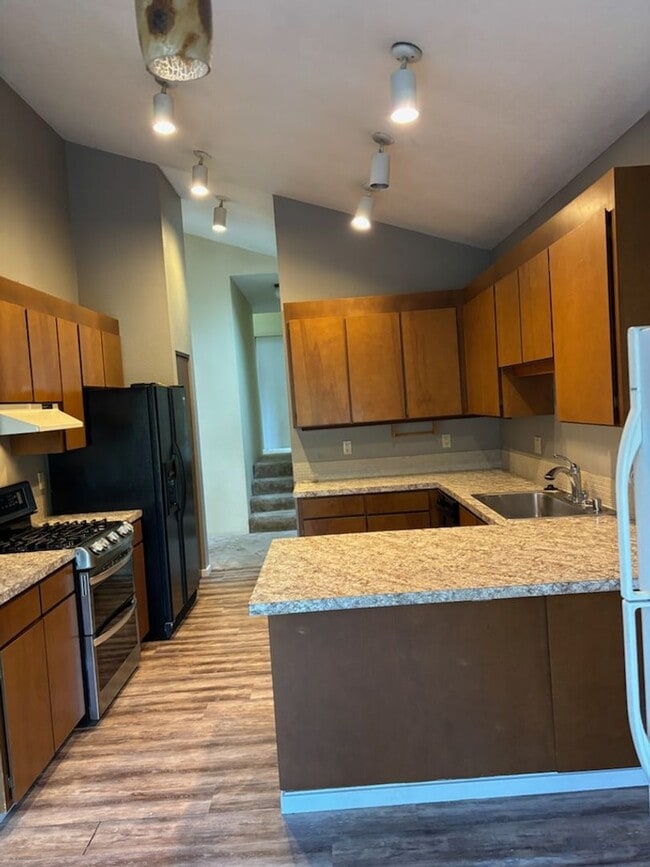 Photo - Spacious 3 Bedroom Home for Rent in Whatcom Falls Neighborhood!